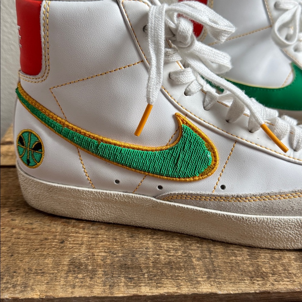 Nike Blazer Mid 77 Raygun Reversible Sequin Lace Up Sneaker size women’s 7.5 - Picture 4 of 9